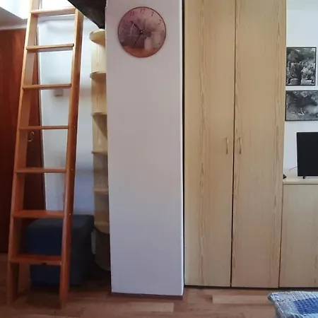 Bed & Breakfast U Studánky 3*