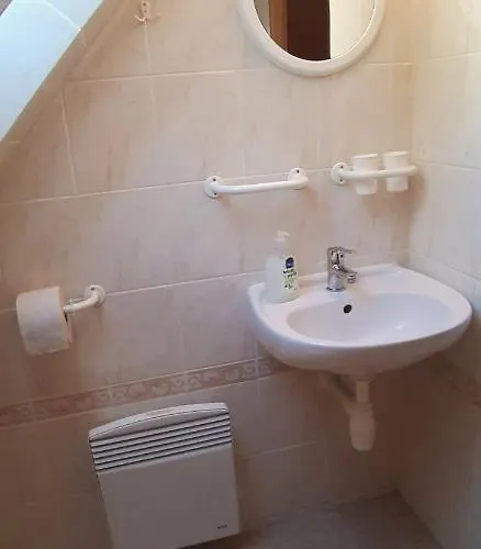 U Studanky فندق مبيت وإفطار Adršpach